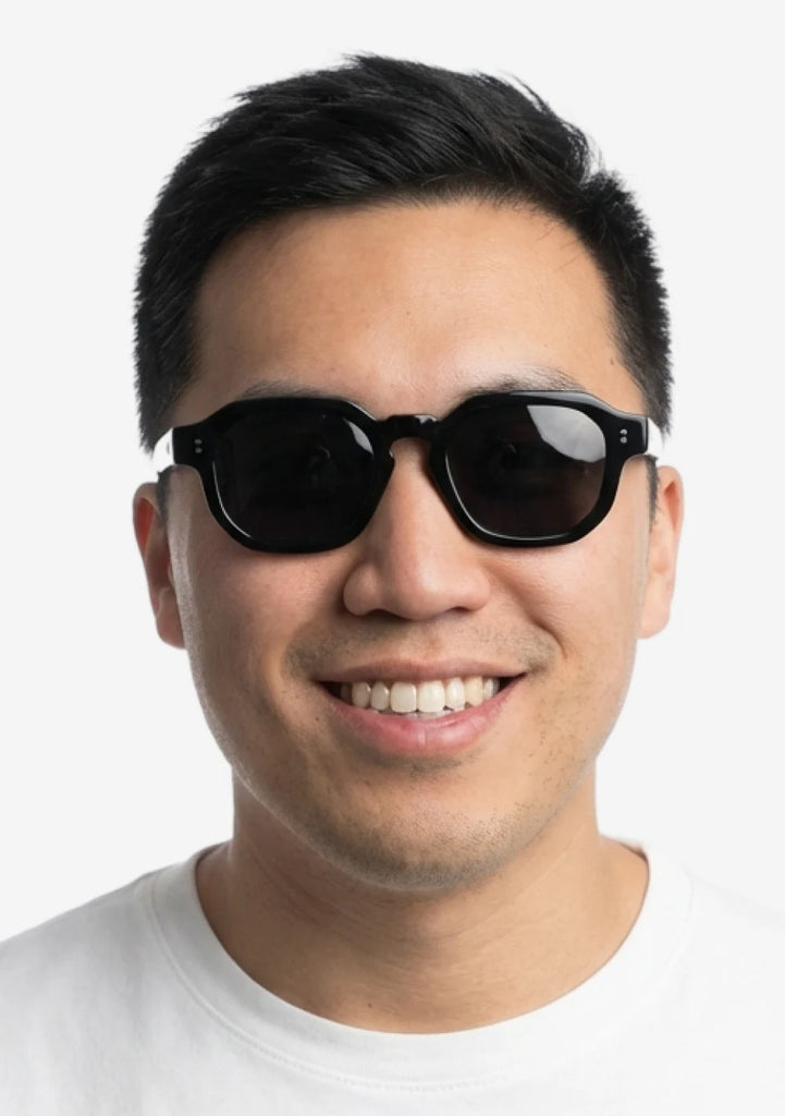 Community member photo featuring xing glasses
